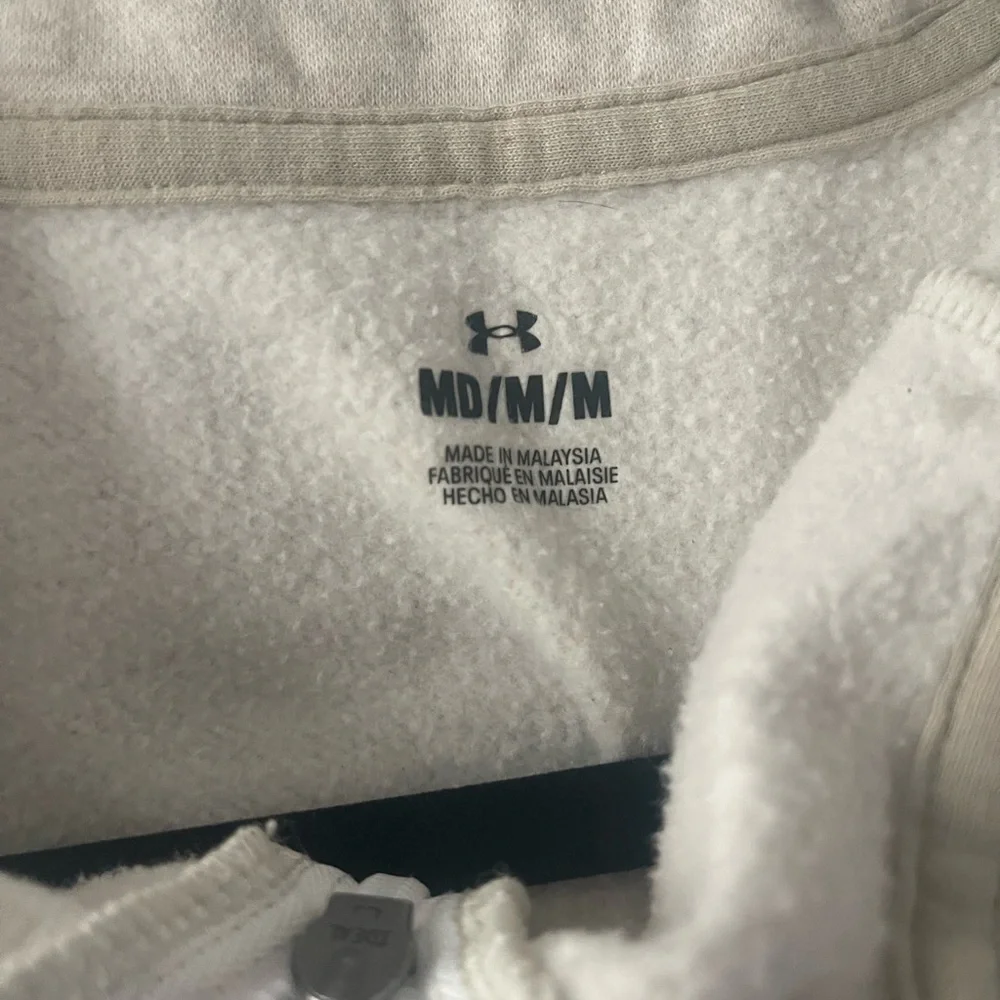 Under Armour Cream Fleece Pullover - Picture 3 of 4